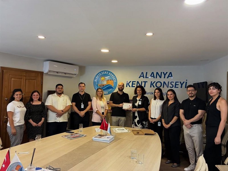 Alanya Kent Konseyi Gençlik Meclisi’nden Lösemili Çocuklara Destek