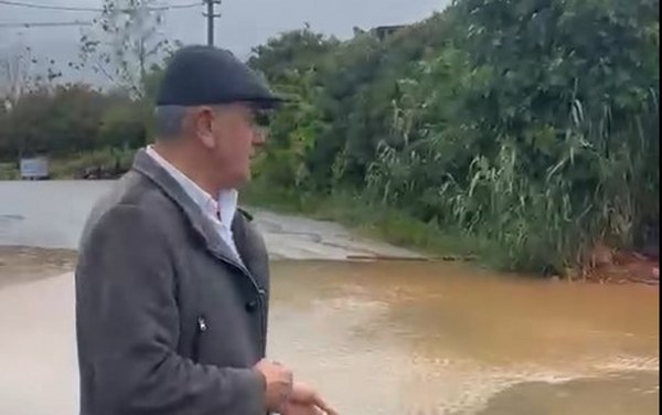 Tosmur’da Yağmur Sonrası Tepki: “Aylardır Yapılmadı”